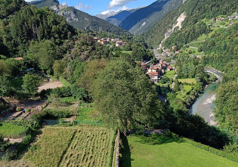 Immagine evento Il borgo di Cornello dei Tasso e la torre campanaria pendente